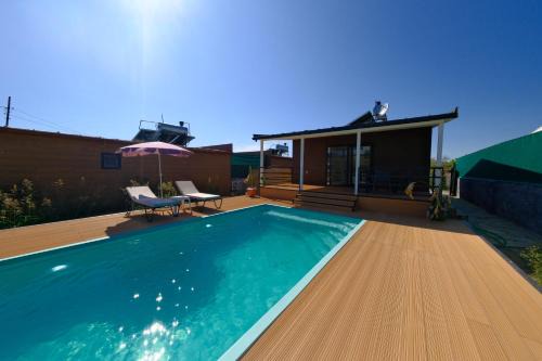 Golden Retreat Bungalows