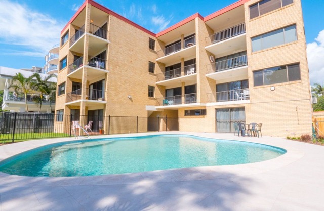 Golden Shores U7, 21 Landsborough Parade