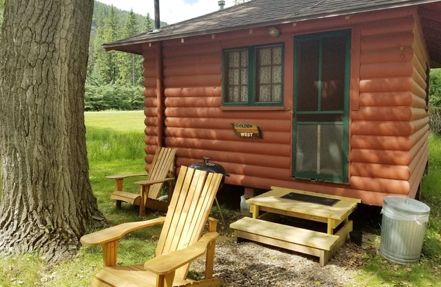 Goldenwest Cabin near Spearfish Canyon