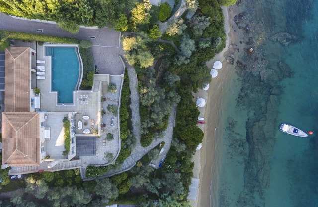 Goldie 5-Bedroom Beachfront Villa Skiathos