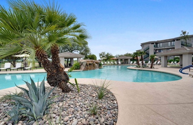 Golf View Oasis -Serenity -Tranquility -Walkability 244