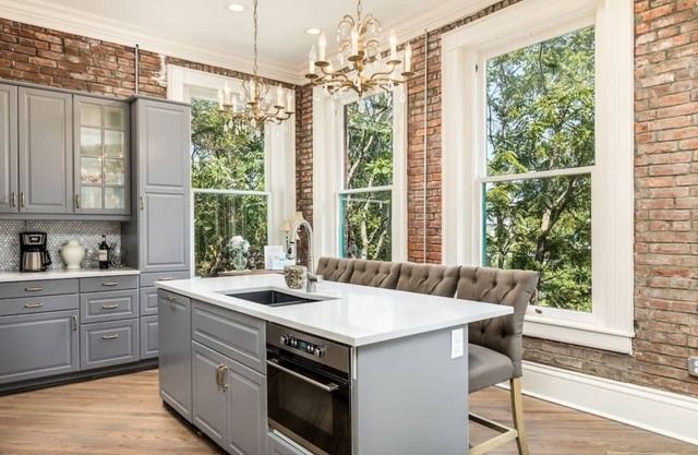 Gorgeous 2nd & 3rd of Mansion