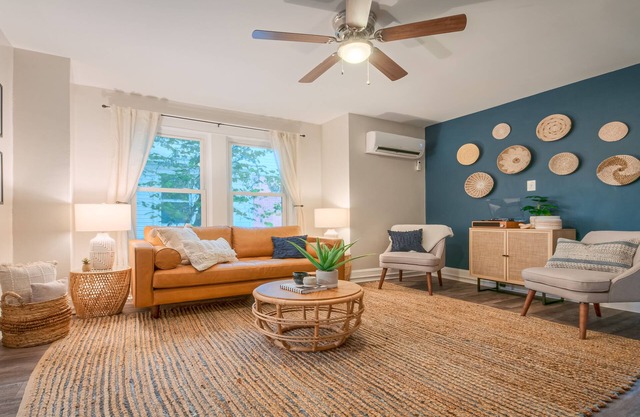 Gorgeous apt, pets, outdoor grill & fire pit, walk -> DT Frederick