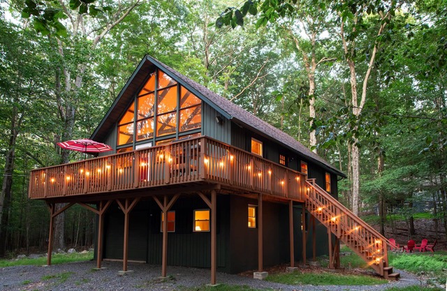 Gorgeous Chalet in the Poconos with Hot Tub, Fire Pit and BBQ!