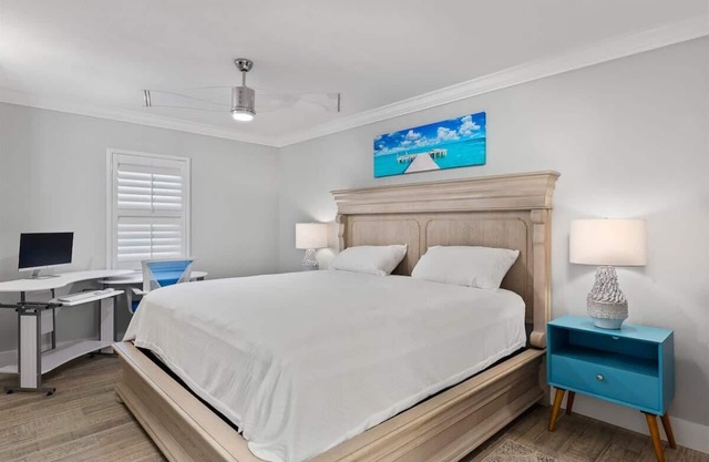 Gorgeous End Condo in South Seas Resort