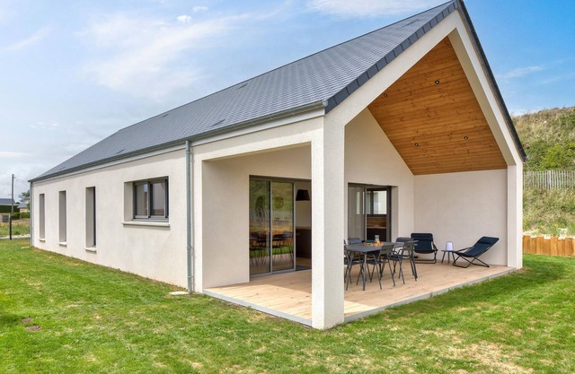 Gorgeous home in Saint Germain sur Ay