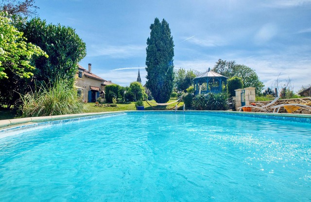 Gorgeous home in Bosset