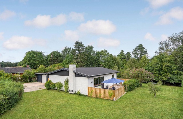 Gorgeous home in Grevinge with kitchen