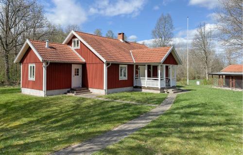 Gorgeous Home In Kättilstorp With Wifi