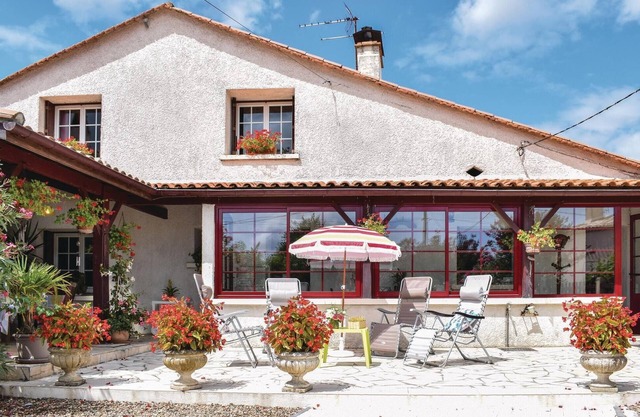 Gorgeous home in Massugas