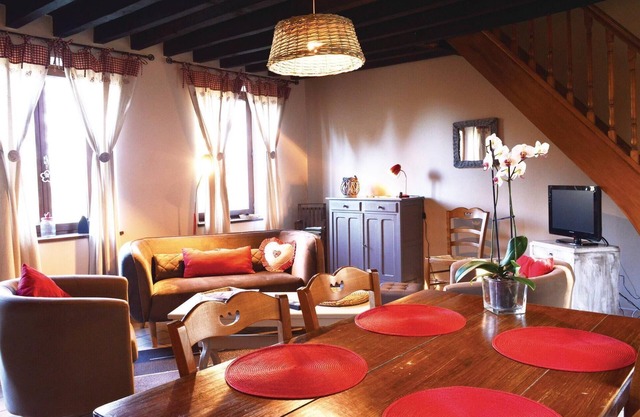 Gorgeous home in Romery with kitchen