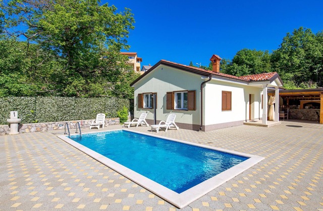 Gorgeous home in Rukavac with kitchen