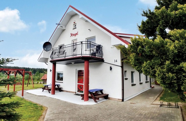 Gorgeous home in Rusinowo with WiFi