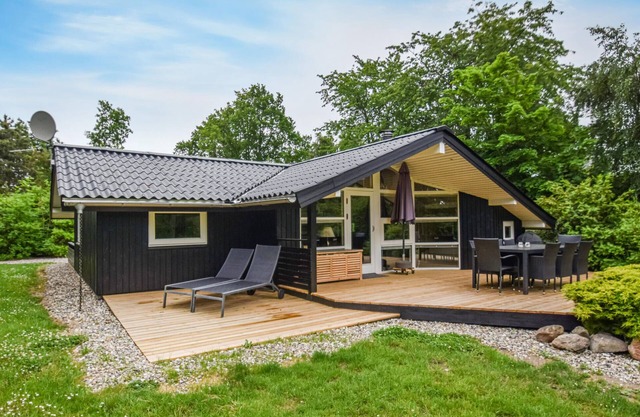 Gorgeous home in Tranekær with sauna
