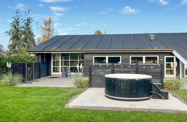 Gorgeous home in Væggerløse with sauna