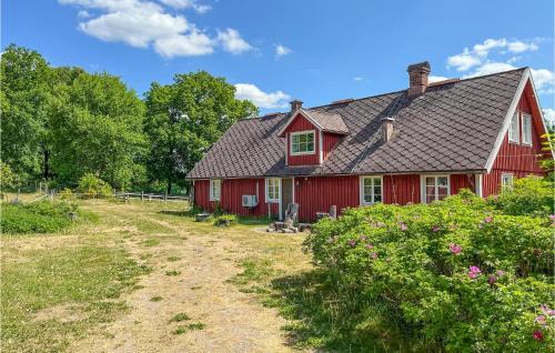 Gorgeous Home In Vittsjö