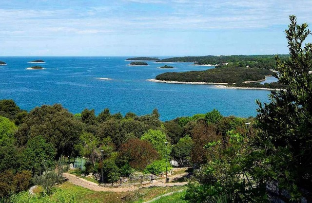 Gorgeous home in Vrsar with WiFi