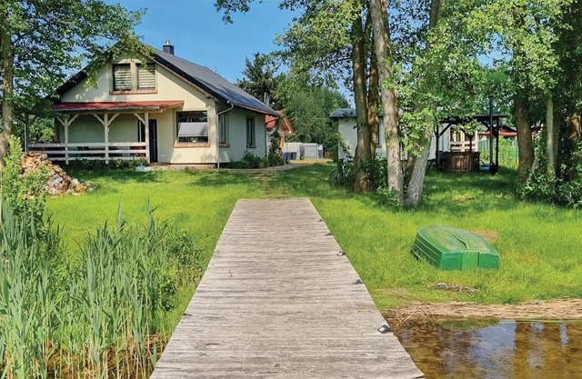 Gorgeous Home In Wilcze With Wifi