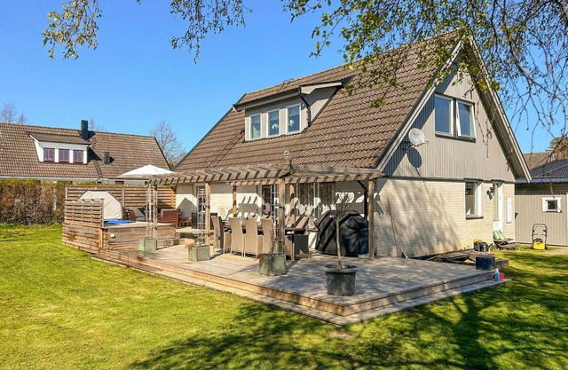 Gorgeous home in Ystad with WiFi