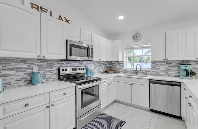 Gorgeous Lake Worth Beach House 4 Bedroom Home by RedAwning