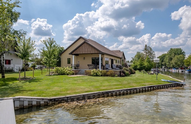 Gorgeous lakefront home in Central Michigan