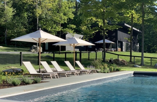 Gorgeous Private Contemporary WALK TO TOWN!