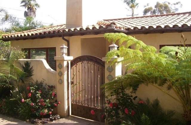 Gorgeous Private Casita in Perfect Location.Walk to Beach/Shopping!