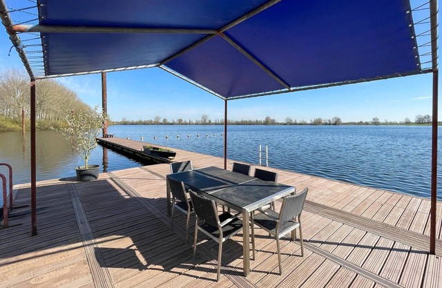 Gorgeous ship in Lith with lake view
