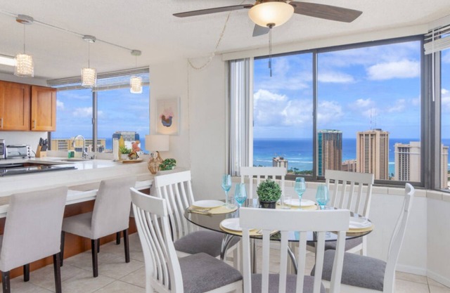 Gorgeous views from every room, this 42 nd floor, 2-bedroom condo is very cozy.