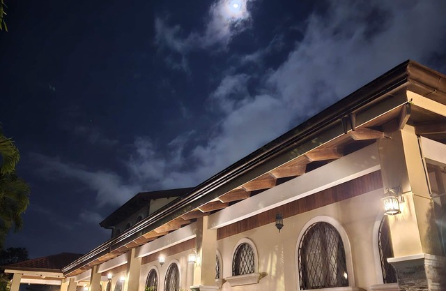 Gorgeous Villa, Air Conditioning, Pool, Additional Jacuzzi.