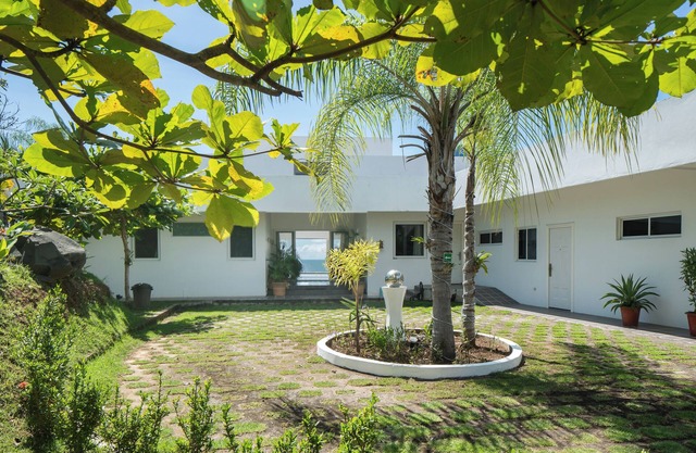 Gorgeous Villa just steps to the Beach surrounded by nature