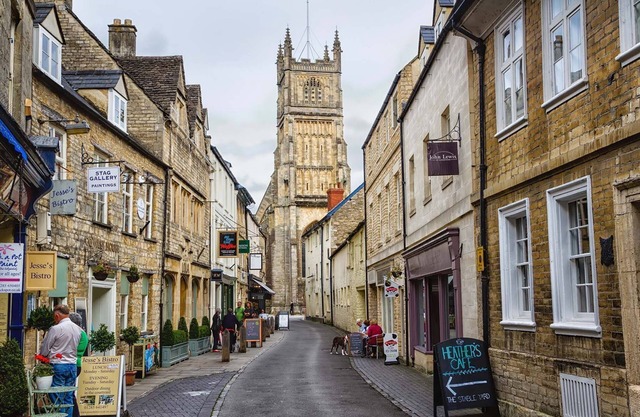 Grade II listed three bedroom holiday home in the Cotswolds - The Byre