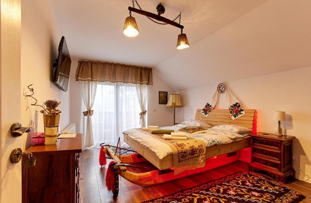 Gradina Lu' Ion "A Home Away From Home"