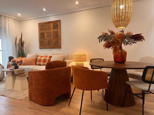 GRAN TEATRO FALLA SUITES by ApartmentsinCadiz