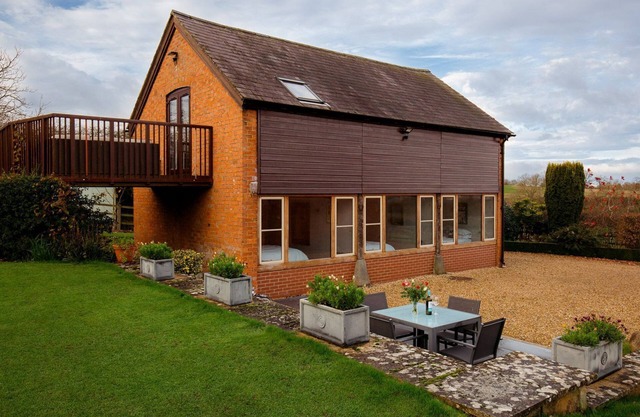 Granary at Rectory Farm - sleeps 5 guests in 3 bedrooms