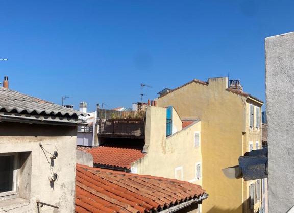 Grand appartement duplex confortable avec terrasse cosy