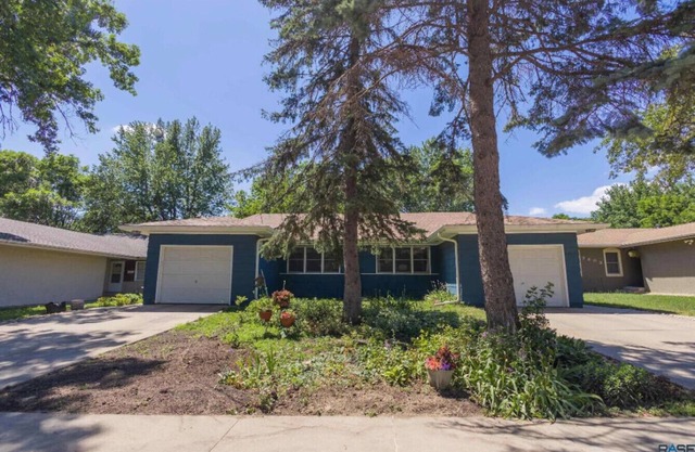 Grand Duplex Blue House