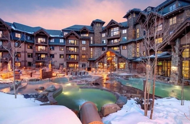 Grand Lodge Peak 7: True Ski-in Ski-out resort Jan 10-17,2026 Breckenridge, CO
