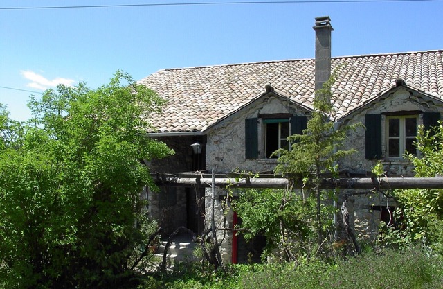 Grand Old House, quiet, space, countryside, nature