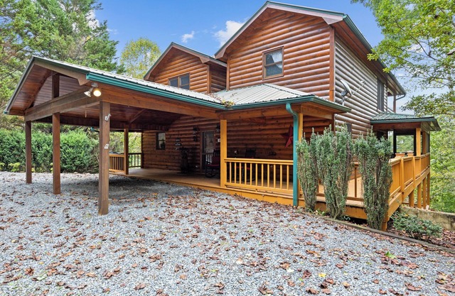 Great Access, Screened Porch, Hot Tub, Fire Pit
