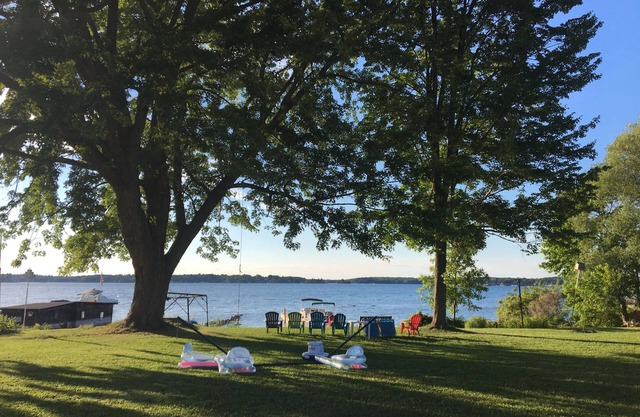 Great cottage with open water views of shipping channel!