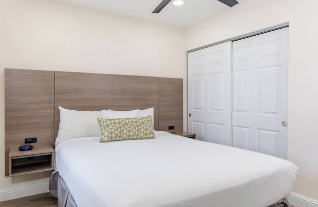 Great Deal! Serene Unit, Near Ski Lifts, Free Shuttle Service, Hot Tub, Jacuzzi, Mountain Biking