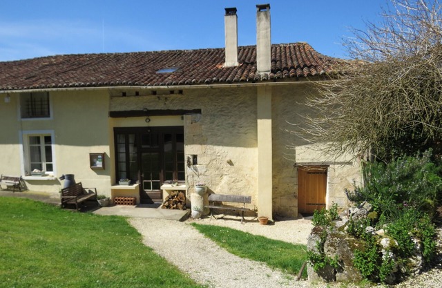 Great family fun,loads to do in 10 acres and lovely covered terrace