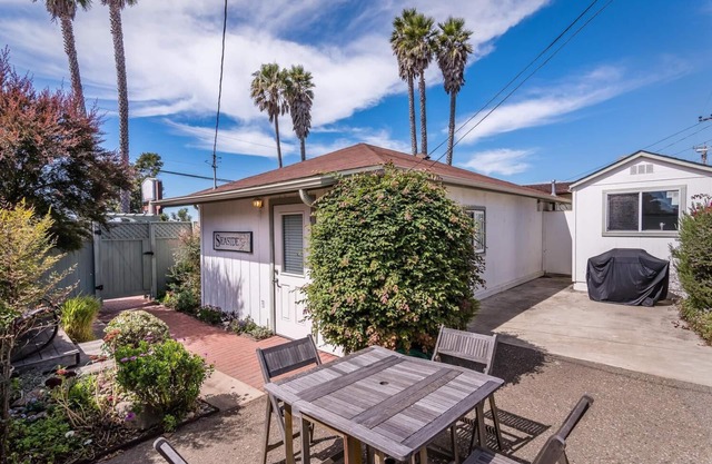 Great Location House Short Distance To The Beach- Ready Book Now!