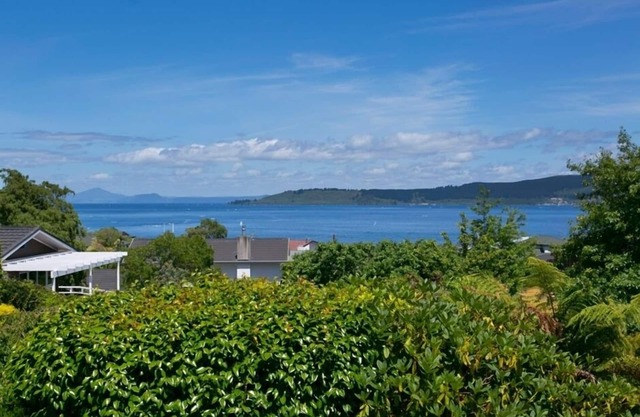 Great location,Thermal plunge pool, Free WIFI