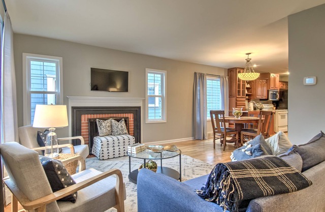 Great location to MSU! Charming 3 bedroom, 2.5 bathroom house.