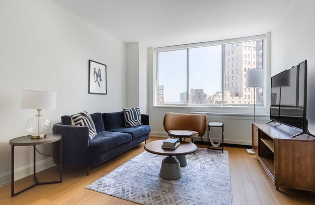 Great Midtown East 2BR w/Gym, Roofdeck & W/D, nr Parks, by Blueground