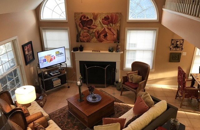 GREAT OPPORTUNITY! Fill Gaps, BOOK SHORT STAYS in Aug/Sept 2025! Close to Beach!