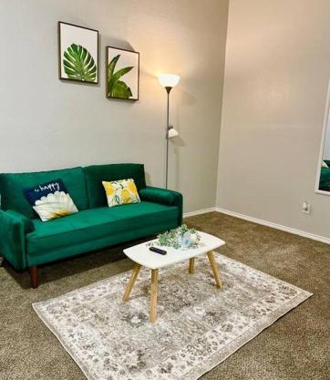 Green Oasis Stylish 1BR Retreat near Medical Center
