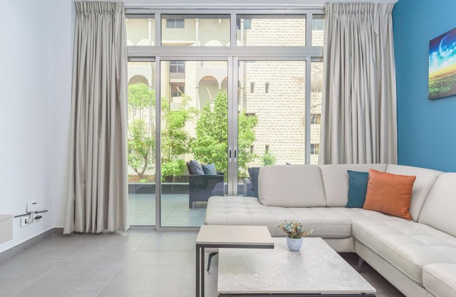 Grey - Elegant Apartments in Awkar